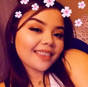 Meet your Posher, Cassandra